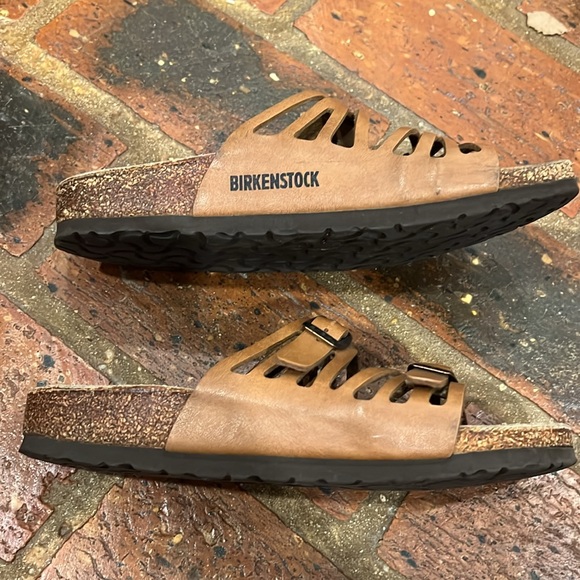 Birkenstock 🎉host pick🎉 Granada sandals
size 37 / US 6-6.5 - Picture 3 of 10